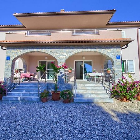 Apartmán Stela Pinezići Exteriér fotografie